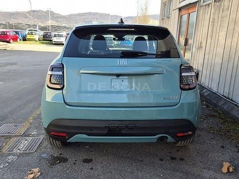 Nuova Fiat 600 Icon 110 CV (80 kW) 2026 Azzurro SUV