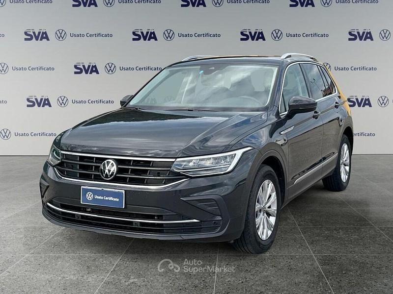 Usata VW Tiguan Life 150 CV (110 kW) 2023 Grigio SUV