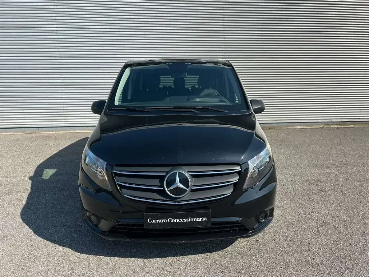 Usata Mercedes Vito 136 CV (100 kW) 2020 Nero ossidiana Furgone