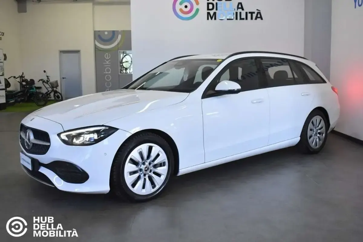Usata Mercedes C220 Business 200 CV (147 kW) 2022 Bianco Station wagon
