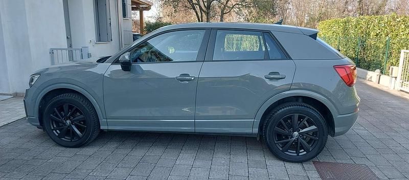 Usata Audi Q2 Ambiente 116 CV (85 kW) 2020 Grigio SUV