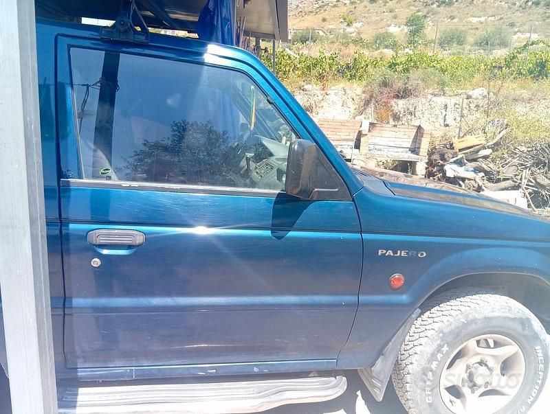 Usata Mitsubishi Pajero 1995 Blu SUV