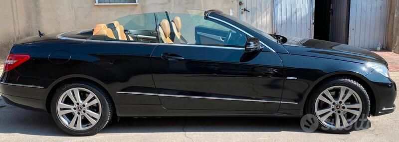 Usata Mercedes E200 2010 Nero Cabrio