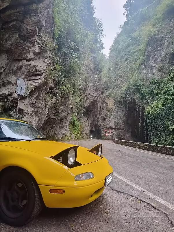 Usata Mazda MX5 90 CV (66 kW) 1995 Giallo Cabrio