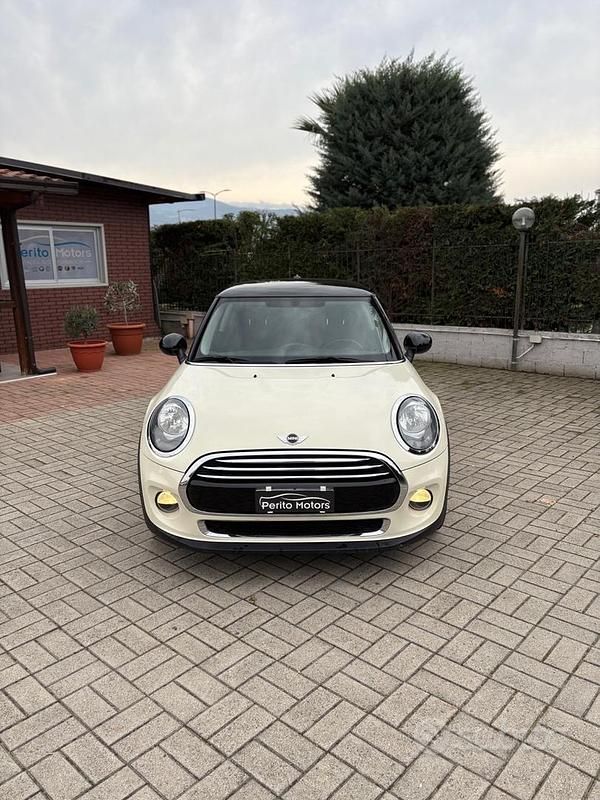 Usata Mini Cooper D 116 CV (85 kW) 2015 Bianco Utilitaria