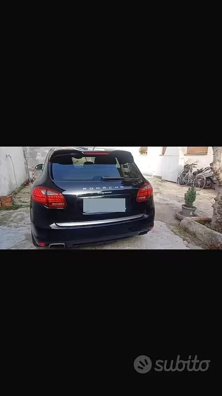 Usata Porsche Cayenne 240 CV (176 kW) 2010 Nero SUV