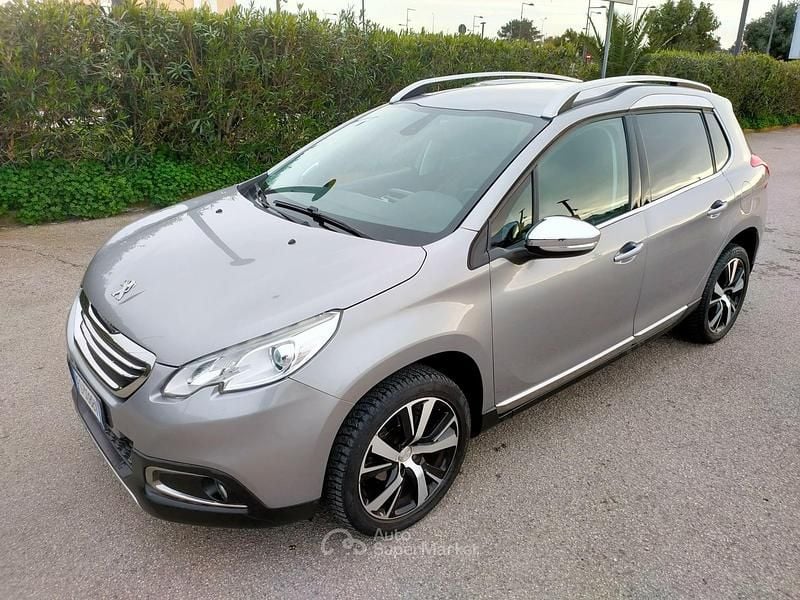 Usata Peugeot 2008 99 CV (72 kW) 2016 Argento SUV