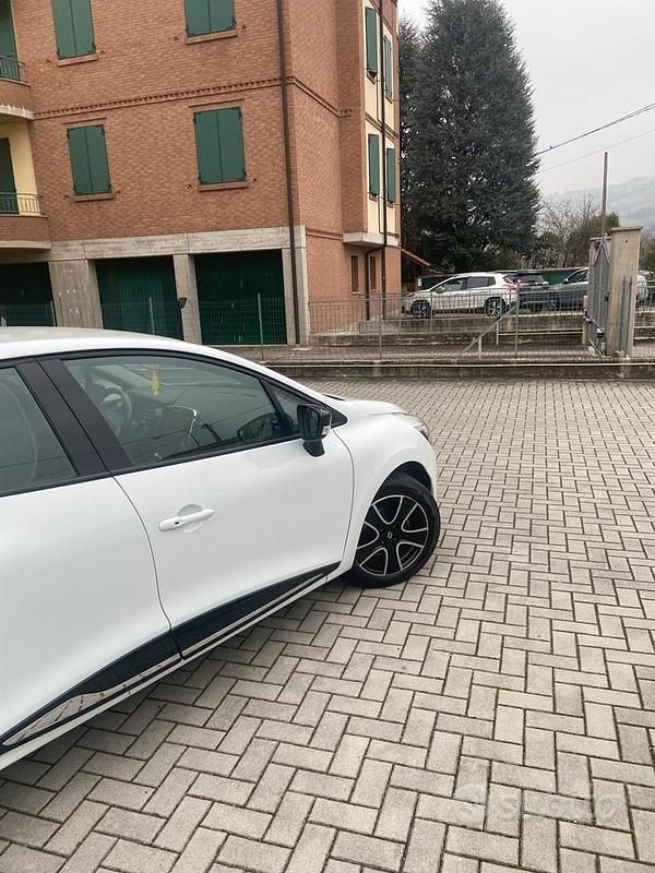 Usata Renault Clio IV 90 CV (66 kW) 2014 Berlina