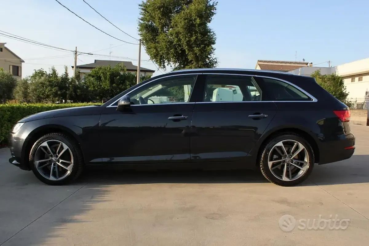 Usata Audi A4 S-Line 150 CV (110 kW) 2018 Nero Station wagon