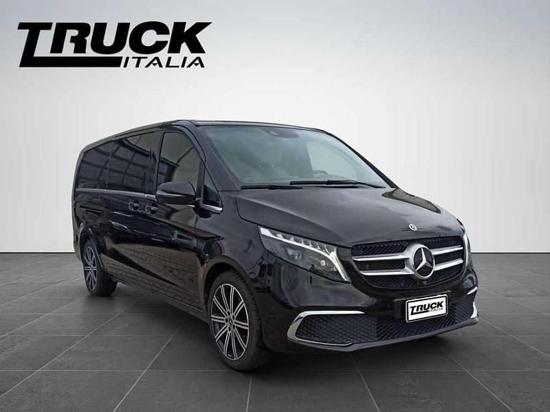 Usata Mercedes V300 Premium 239 CV (175 kW) 2022 Nero metallizzato Monovolume