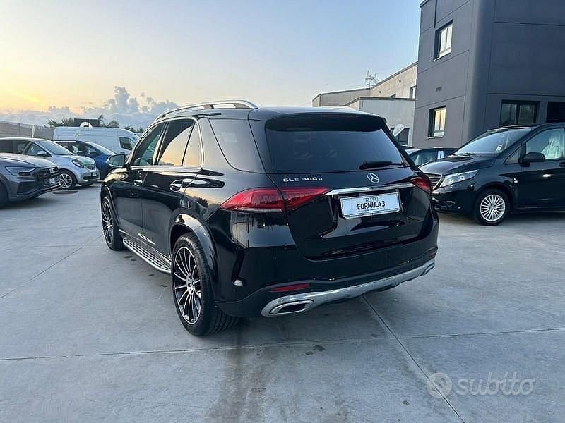 Usata Mercedes GLE300 Premium Plus 272 CV (200 kW) 2022 Nero SUV