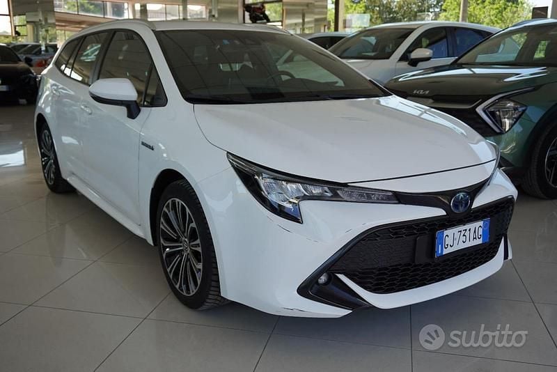 Usata Toyota Corolla Business Edition 184 CV (135 kW) 2022 Bianco Station wagon