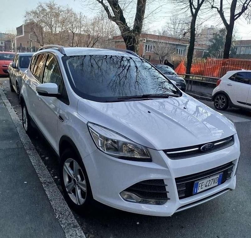 Usata Ford Kuga Titanium 163 CV (119 kW) 2016 Bianco SUV