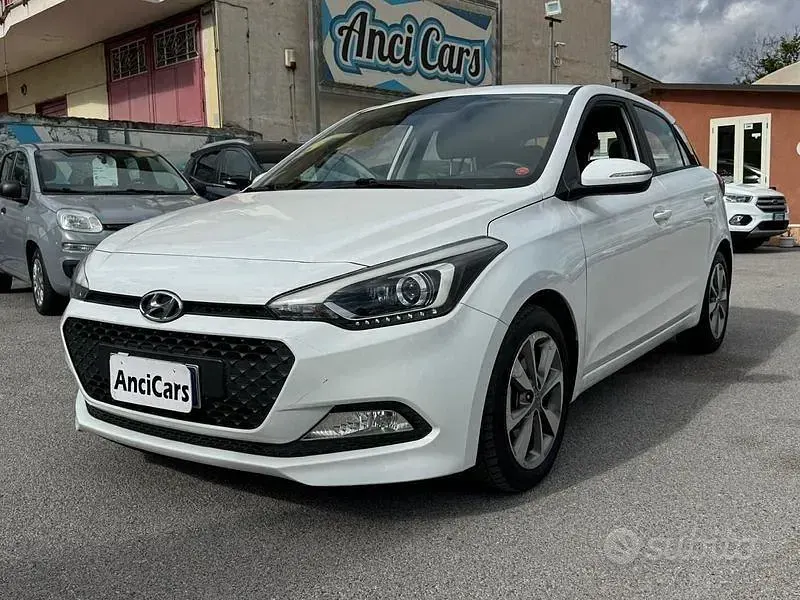 Usata Hyundai i20 Style 75 CV (55 kW) 2017 Bianco Berlina
