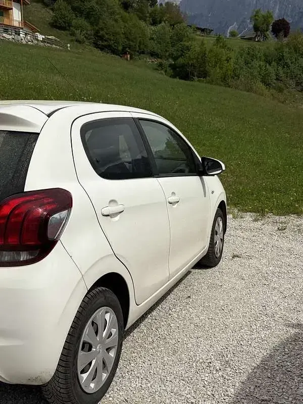 Begagnad Peugeot 108 Active 72 HK (52 kW) 2019 Vit Halvkombi