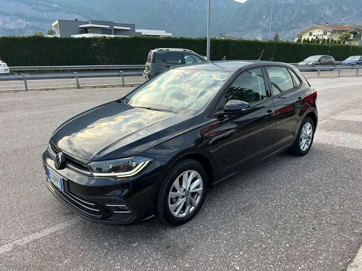 Usata VW Polo Style 95 CV (69 kW) 2022 Nero Utilitaria