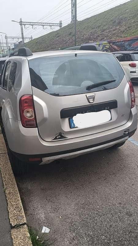Usata Dacia Duster Lauréate 107 CV (78 kW) 2010 Argento SUV