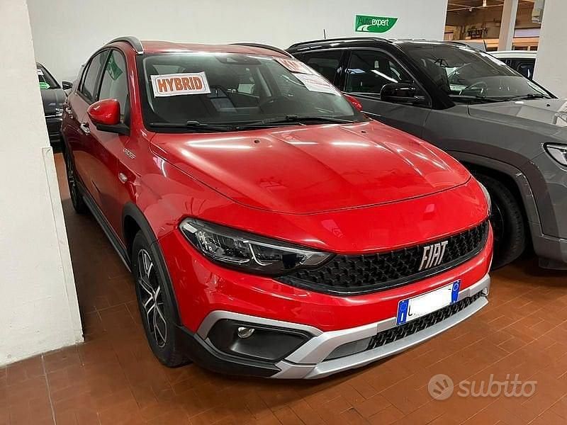 Usata Fiat Tipo Cross 2022 Rosso Berlina
