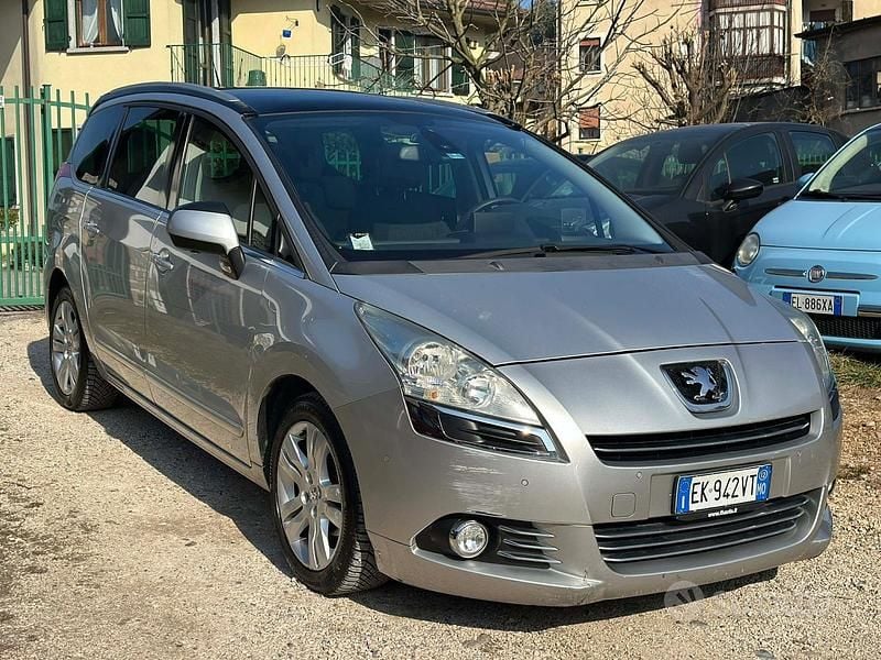 Usata Peugeot 5008 Allure 115 CV (84 kW) 2012 Bianco Monovolume