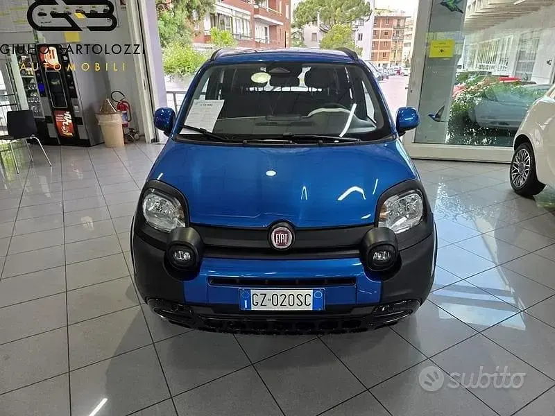 Usata Fiat Panda Cross Cross 70 CV (51 kW) 2025 Blu Utilitaria