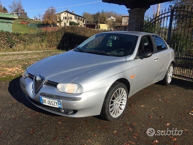 Usata Alfa Romeo 156 Progression 144 CV (105 kW) 2000 Grigio Berlina