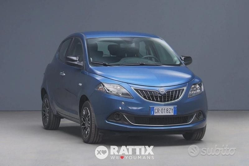 Usata Lancia Ypsilon 70 CV (51 kW) 2024 Blu elegante Utilitaria