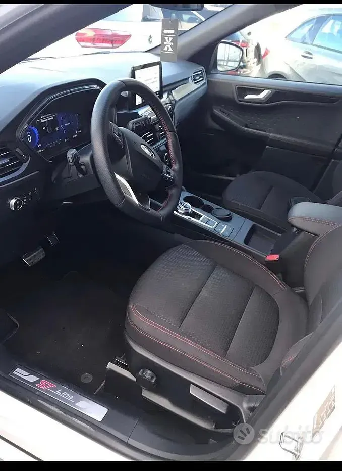 Usado Ford Kuga ST-Line X 120 CV (88 kW) 2020 Blanco SUV