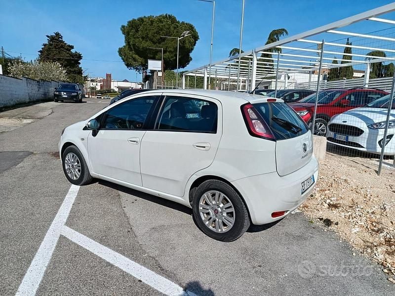 Usata Fiat Punto Evo S 75 CV (55 kW) 2012 Bianco Utilitaria