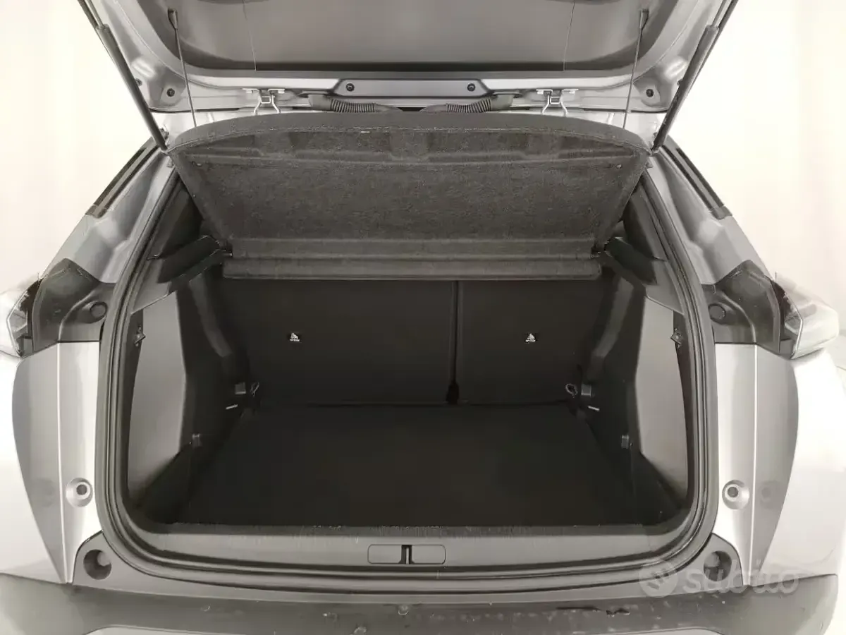 Usata Peugeot 2008 Style 136 CV (100 kW) 2025 Grigio artense SUV