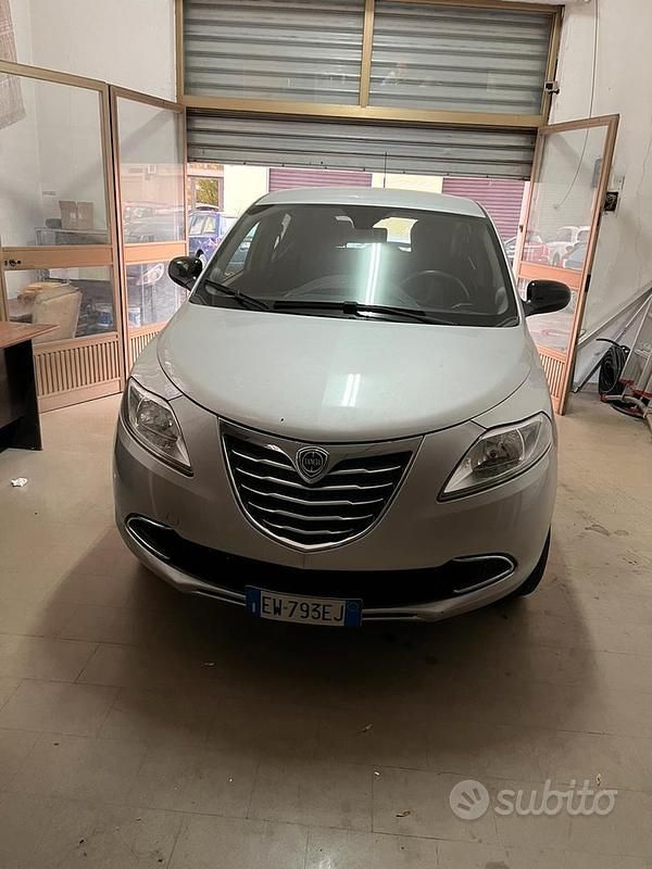 Usata Lancia Ypsilon 2014 Grigio Utilitaria