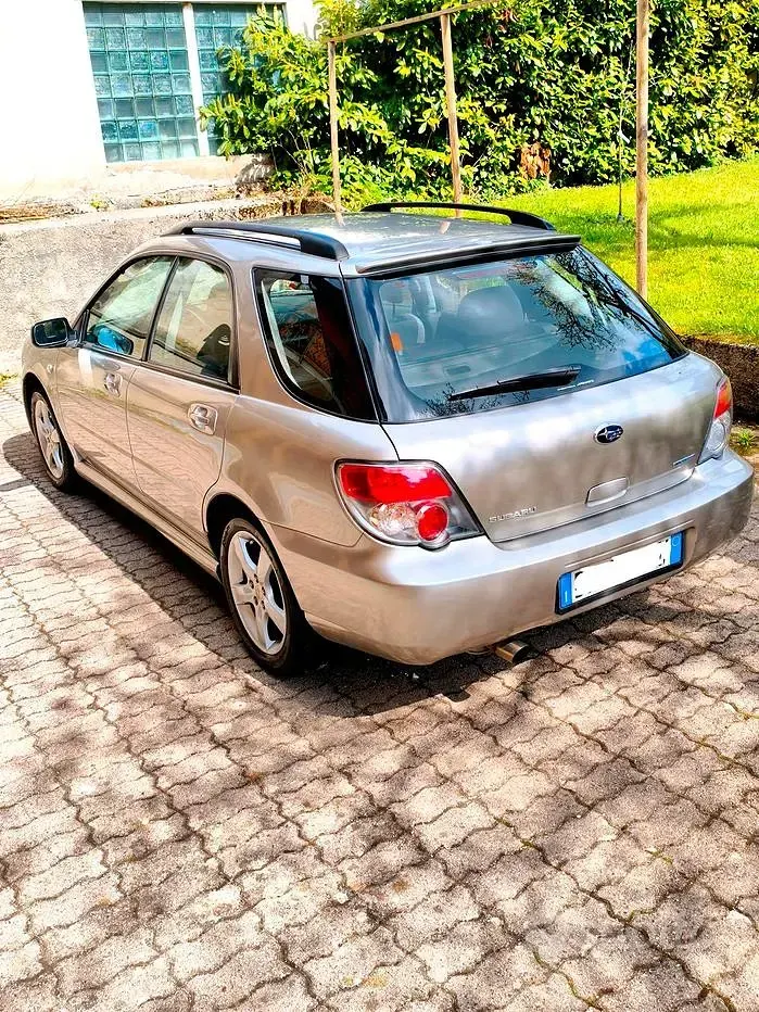 Usata Subaru Impreza 160 CV (117 kW) 2006 Grigio Station wagon