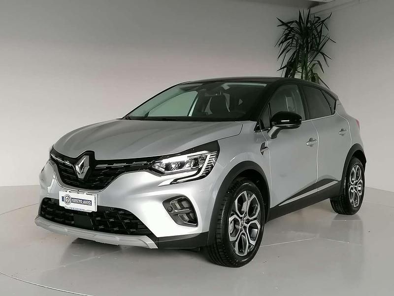 Usata Renault Captur Intens 90 CV (66 kW) 2021 Argento met/tetto nero SUV