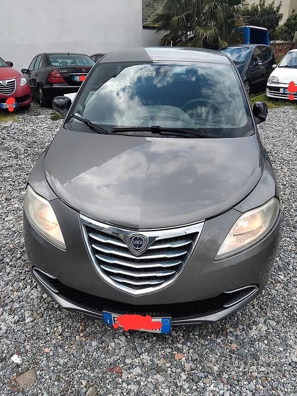 Usata Lancia Ypsilon 95 CV (69 kW) 2011 Grigio Utilitaria