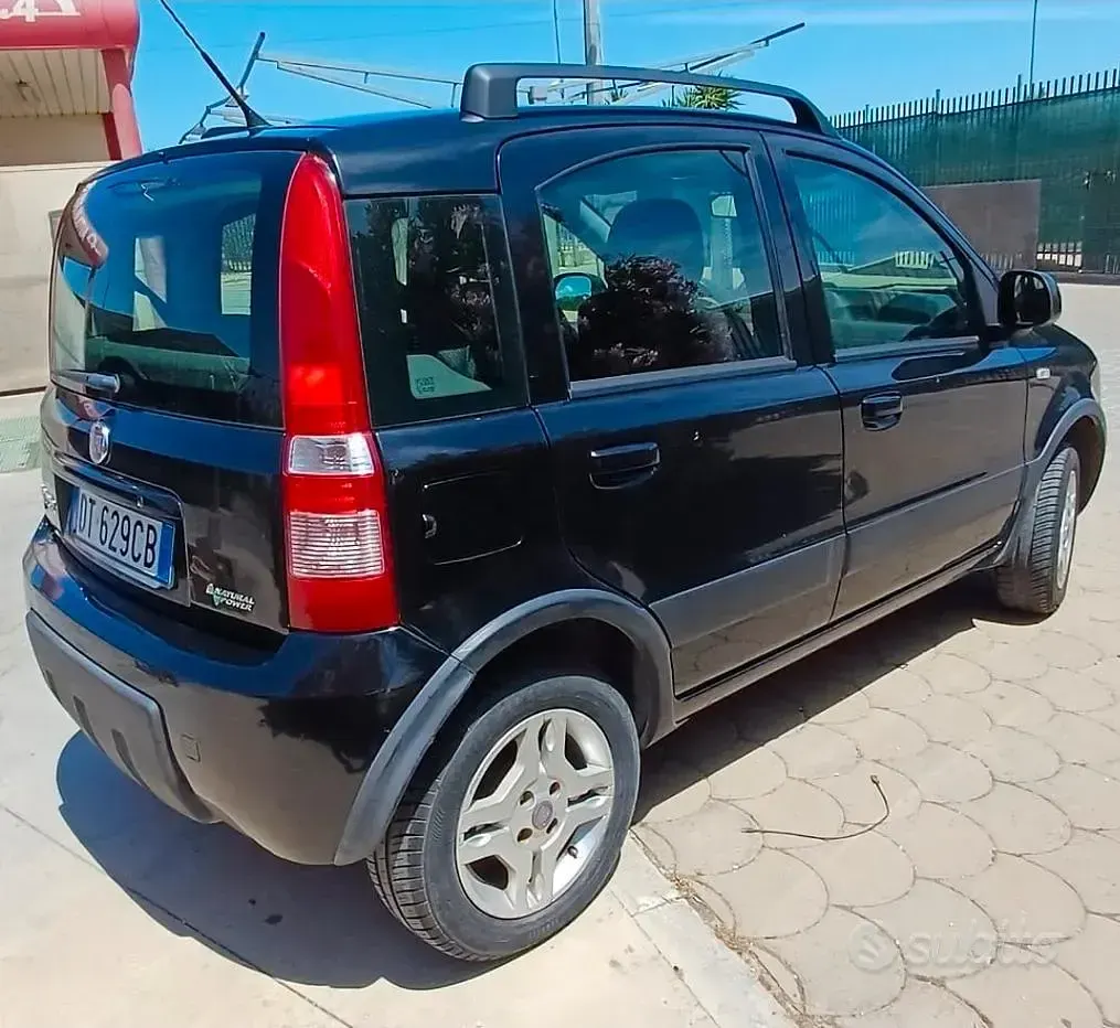 Usata Fiat Panda Climbing 60 CV (44 kW) 2008 Nero Utilitaria