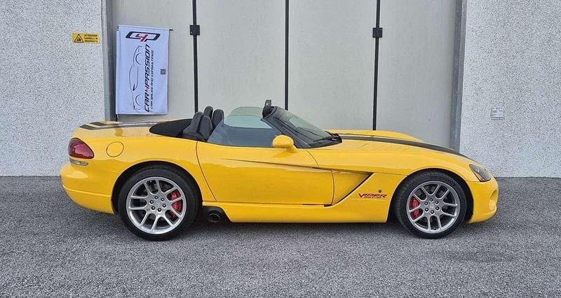 Usata Dodge Viper 500 CV (367 kW) 2005 Giallo Cabrio