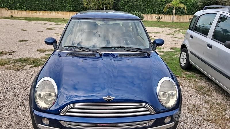 Usata Mini One D 85 CV (62 kW) 2004 Blu/azzurro Utilitaria