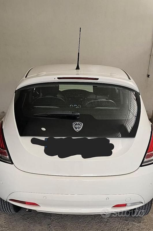 Usata Lancia Ypsilon 80 CV (58 kW) 2014 Utilitaria