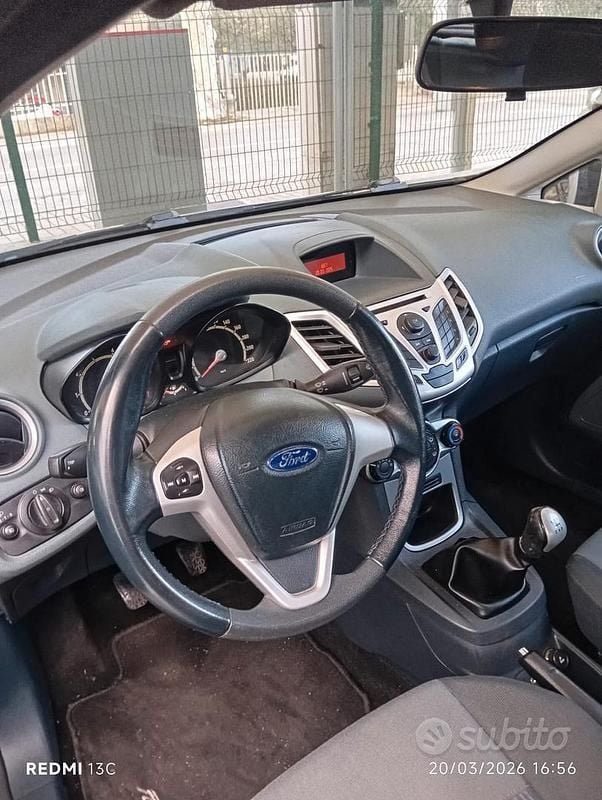 Usata Ford Fiesta Titanium 82 CV (60 kW) 2009 Nero Utilitaria