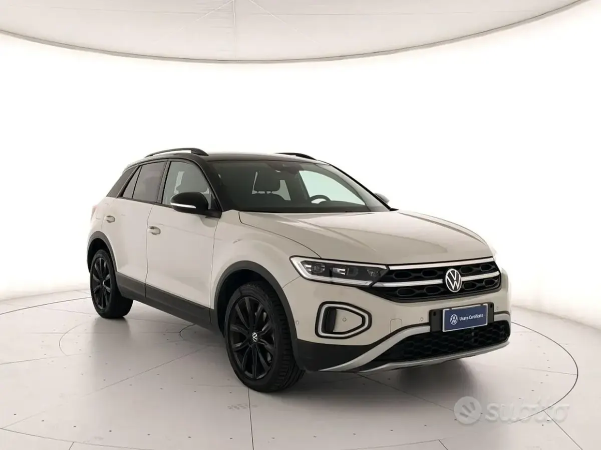 Usata VW T-Roc Style 150 CV (110 kW) 2023 Ascot grey nero SUV