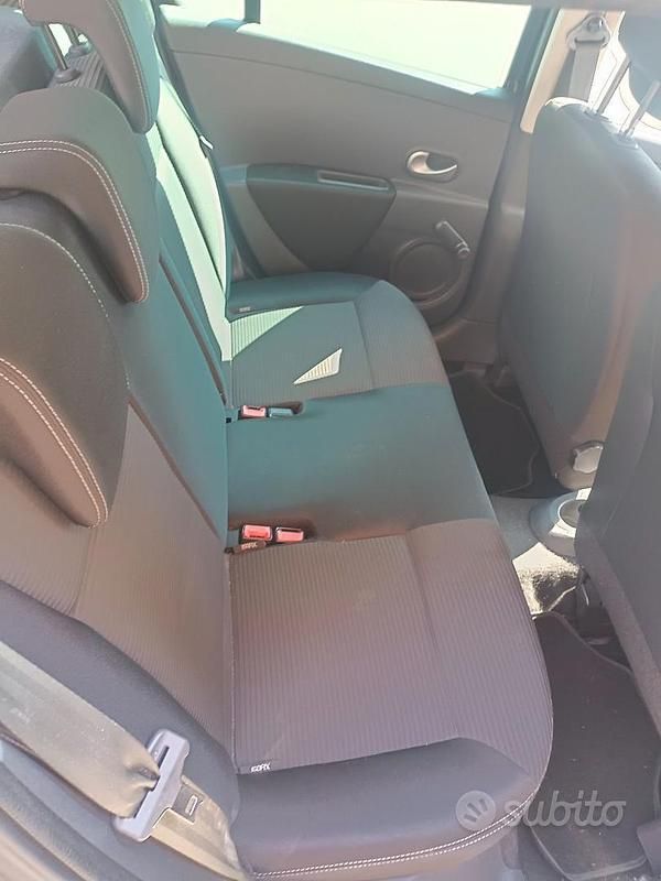 Usata Renault Clio IV 58 CV (42 kW) 2012 Nero Utilitaria