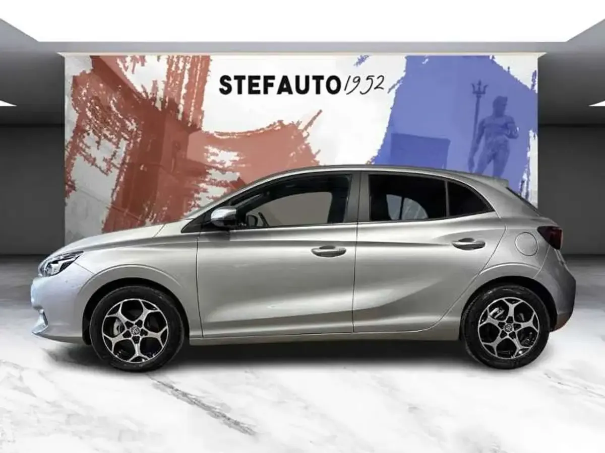 Usata MG MG3 Luxury 102 CV (75 kW) 2025 Argento Utilitaria