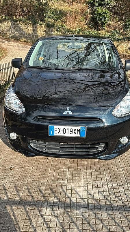 Usata Mitsubishi Space Star Intense 71 CV (52 kW) 2014 Nero Monovolume