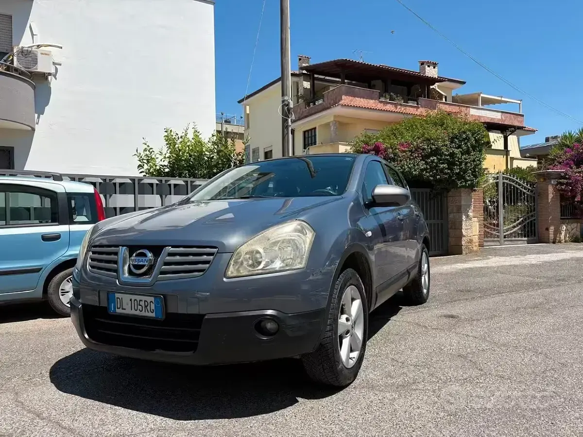 Usata Nissan Qashqai Visia 106 CV (77 kW) 2007 Grigio SUV