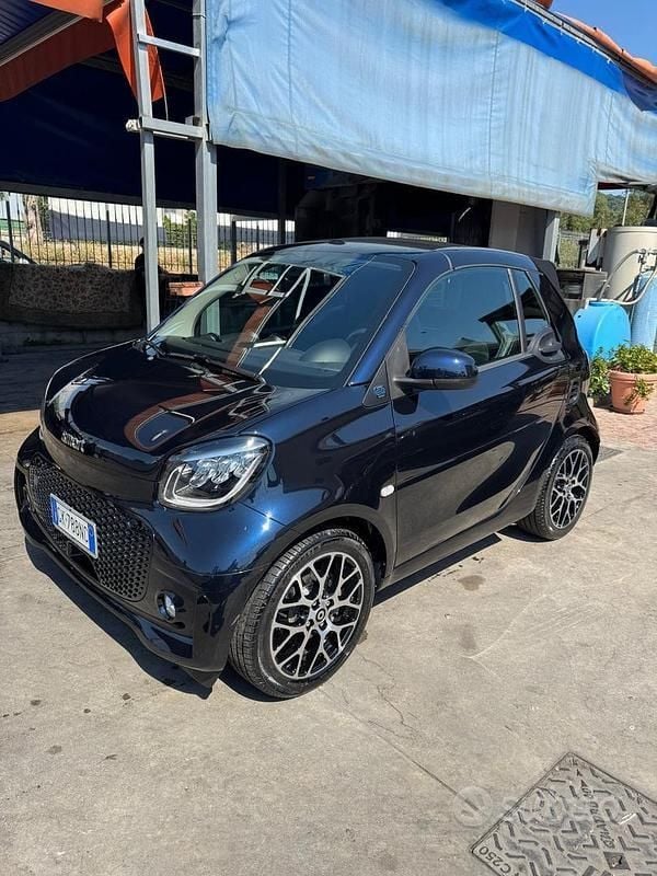Usata 2023 Smart ForTwo Electric Drive Cabrio | 17.000 € (Cara) - Immagine 1/4
