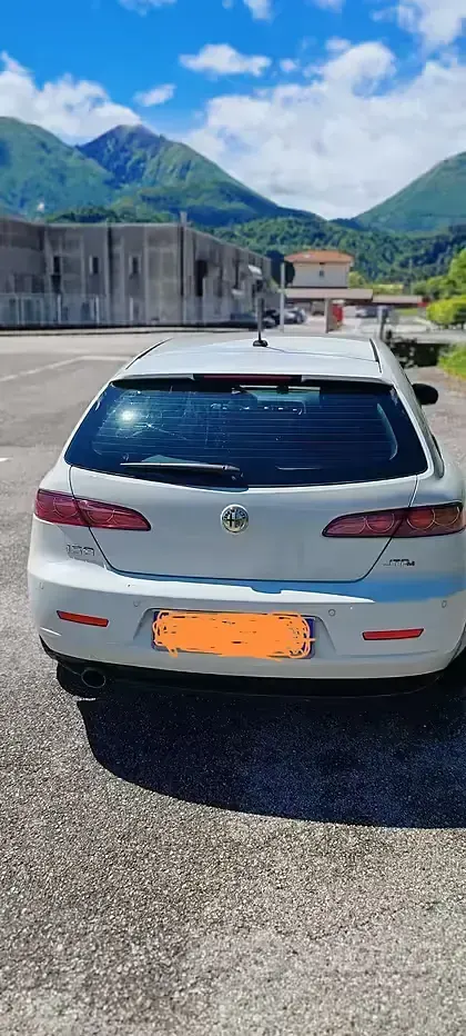 Usado Alfa Romeo 159 170 CV (125 kW) 2011 Blanco Familiar