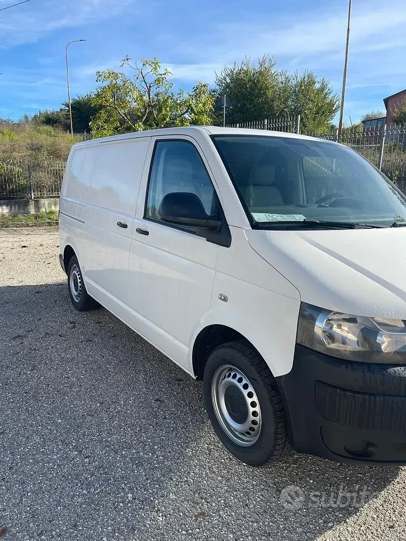 Usata VW Transporter 140 CV (102 kW) 2013 Bianco Furgone