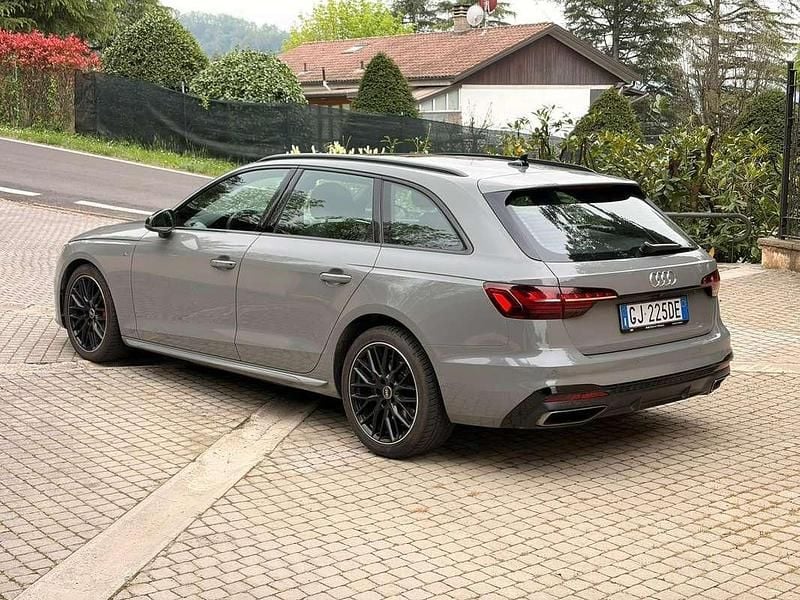 Usata Audi A4 S-Line 204 CV (150 kW) 2022 Grigio Station wagon