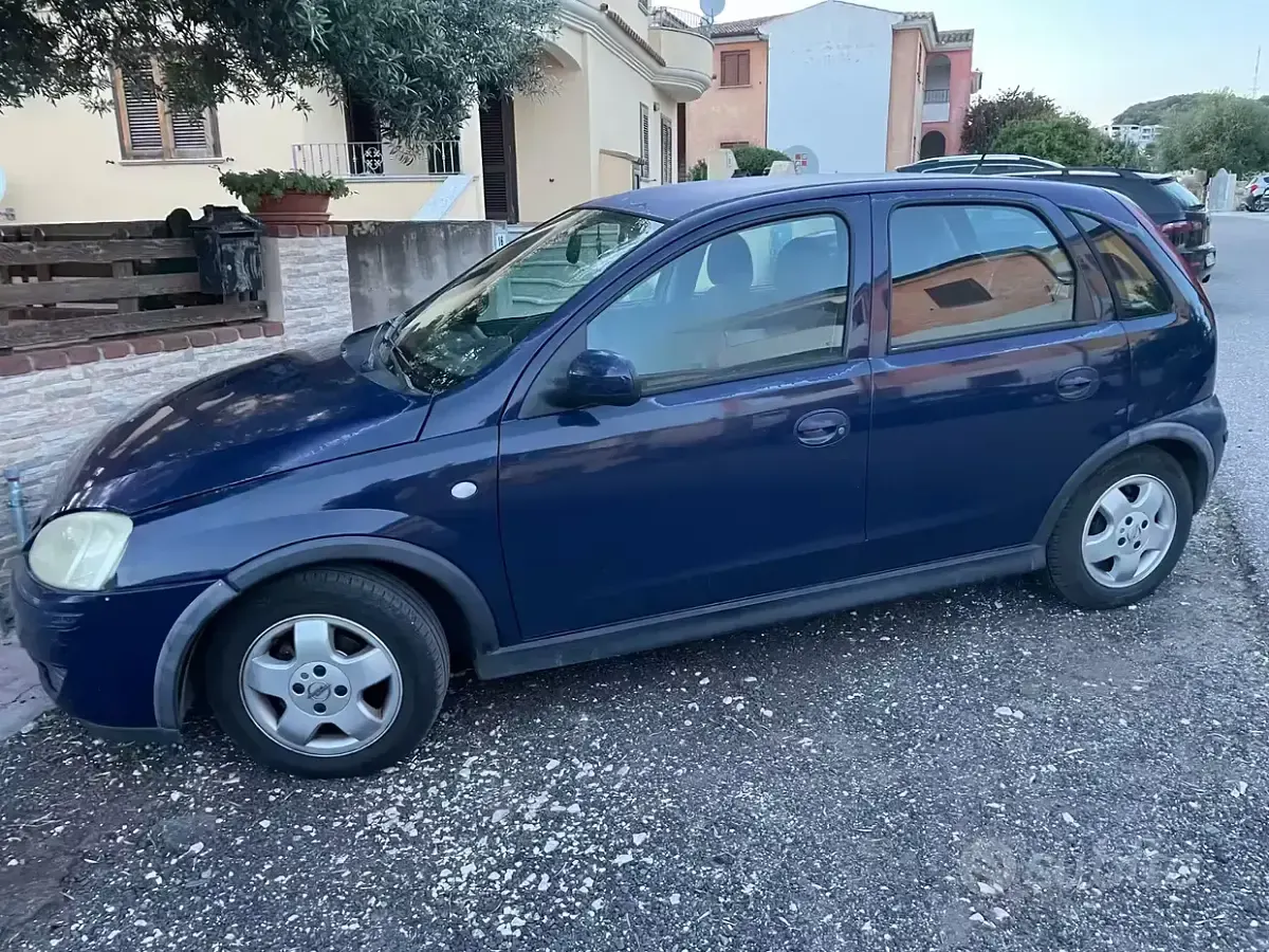 Usata Opel Corsa 75 CV (55 kW) 2003 Utilitaria