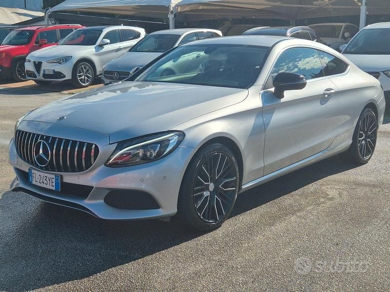 Argento Usata 2017 Mercedes C220 Premium Coupé | 21.900 € (Buon prezzo) - Immagine 1/4