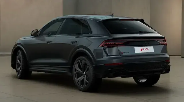 Usata Audi Q8 Ambiente 600 CV (441 kW) 2023 Grigio daytona perla SUV